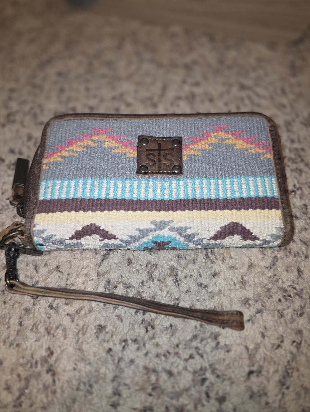 STS Ranchwear Colorful Woven Print Zipper Wallet 8 1/4” w x 4.5” t x 1.5” d